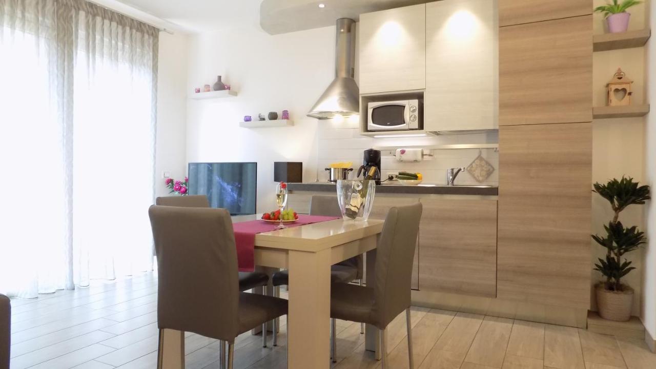 Millyholidays - Apartment Lilla - Center - Nearby Beach - Private Garden - Spa Pool 바르돌리노 외부 사진